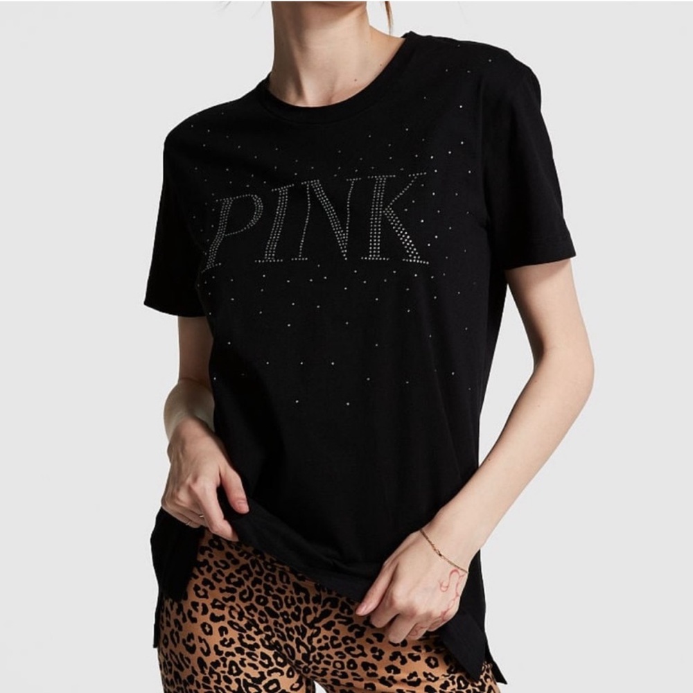 PINK VICTORIA’S SECRET CAMPUS SHORT SLEEVE TEE
Size M - Picture 2 of 7